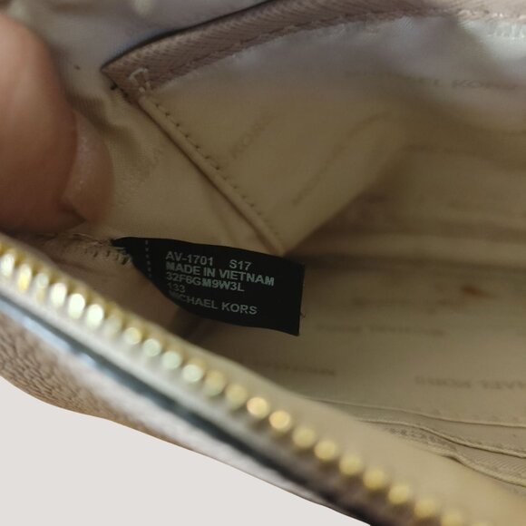 Michael Kors Pebbled Leather Zip Clutch Makeup Travel XL Wristlet Pale Pink Fair - Picture 4 of 9